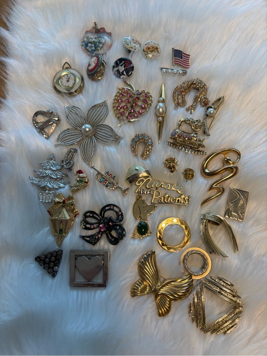 Sarah Coventry Jewelry - Vintage Mixed Gold and Silver Tone Brooch-pin-pendant-earrings and button